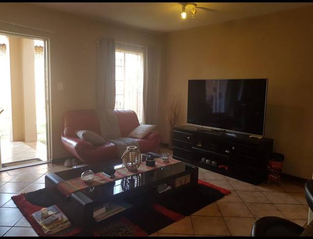 2 BEDROOM PROPERTY TO RENT IN EQUESTRIA